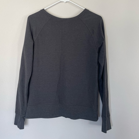 Reebok - Small Crewneck Sweatshirt - Picture 2 of 3